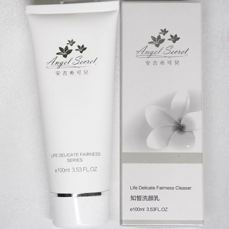 安吉希可儿 生命知皙洗颜乳100ml 泡沫丰富,深层清洁,改善黯哑,淡化黑色素,亮白美肌