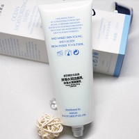 菲莎妮丝 深海水润洁颜乳120ml 泡沫丰富绵密,深层清洁污垢,补水滋润,洗后不紧绷