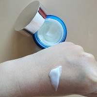 雪美姬 海洋珍萃蓓润霜50g 质感柔滑轻盈,滋润补水,润泽弹性,适合干燥季节,干冷缺水皮肤使用