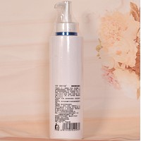 碧斯兰黛 清颜洁面乳400ml(菁润柔肤洁面乳)质地细腻，温和清洁毛孔、污垢