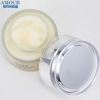 慈丹 花萃悦颜盈润霜50g 润而不腻,亲肤渗透,水嫩润肤,细腻平滑,匀亮丰盈