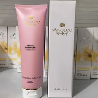 安婕妤 臻采焕颜洁面乳300ml 泡沫细腻、清除毛孔中的污垢及多余油脂、洗后不紧绷、柔软水润