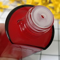 金俪炫 红石榴滋养纯露130ml 触感水漾丝滑、改善皮肤干燥缺水状态、盈泽嫩滑、清新柔滑