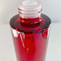 金俪炫 红石榴滋养纯露130ml 触感水漾丝滑、改善皮肤干燥缺水状态、盈泽嫩滑、清新柔滑